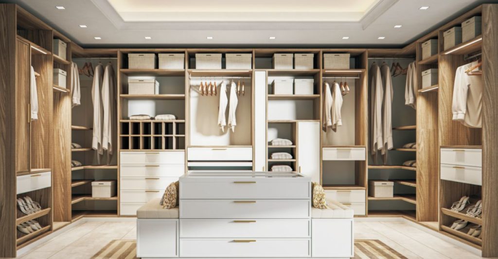 Walk in closet