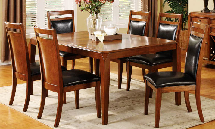 classic solidwood dinning table and chairs